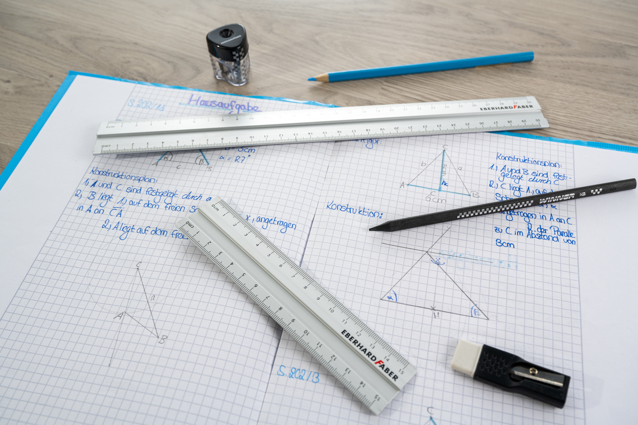 570008_Aluminium ruler 15 cm wide BC
